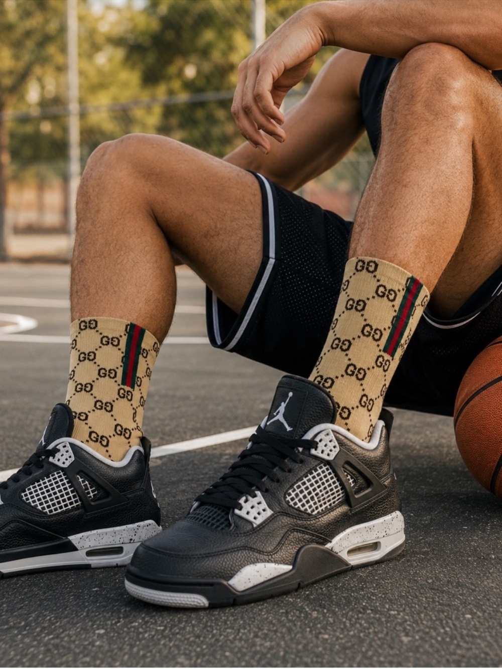 Gucci Beige Logo Crew Socks with Green and Red Stripe